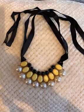 Collar necklace